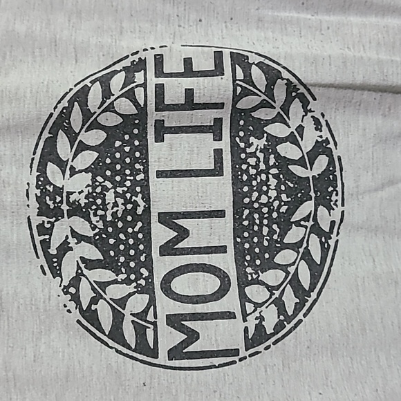 Mom Life tank top - Picture 2 of 4